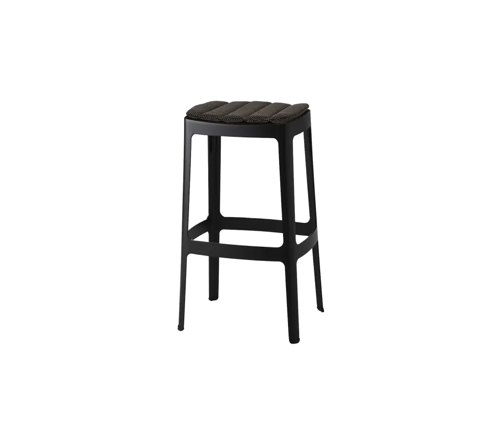 Cut bar chair