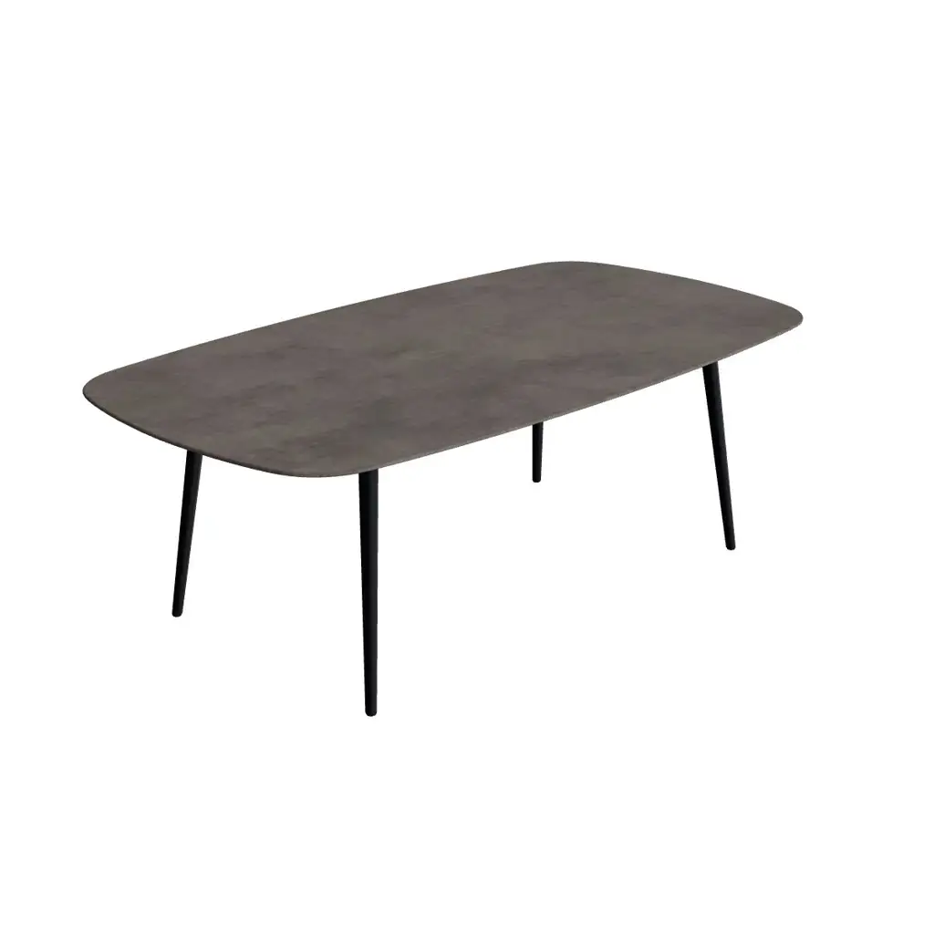 Styletto dining table