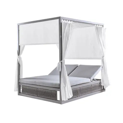 Kalife Daybed with curtains