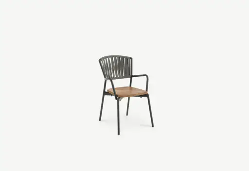 Armchair Piper 121