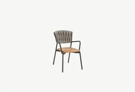 Armchair Piper 221
